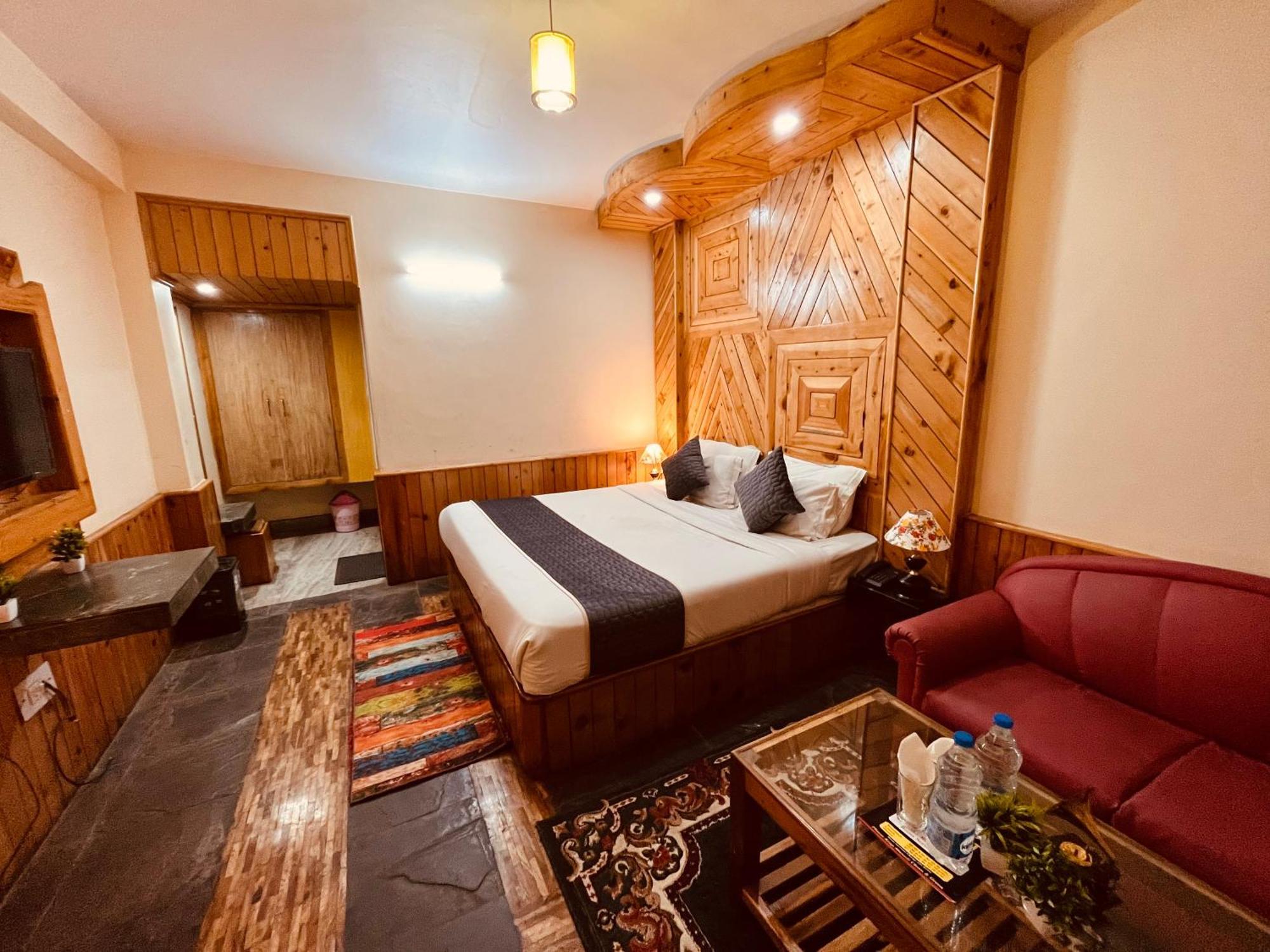 Hotel Hollywood Vibes #Riverview #Premium Rooms #Prime Location #Most Awarded #Parking #Top Rated #Open Terrace #Lawn #Best Selling Hotel In Manali Экстерьер фото
