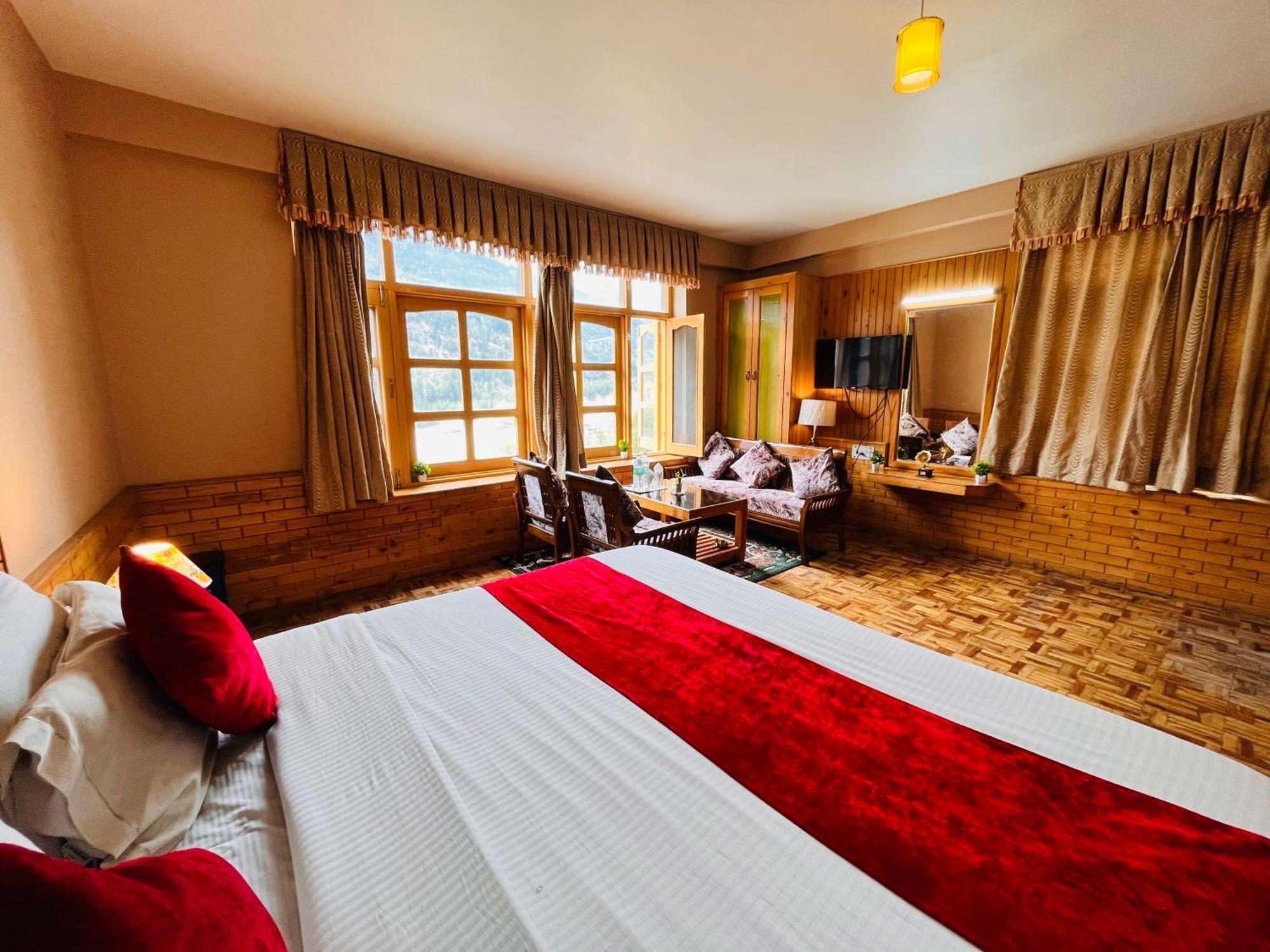 Hotel Hollywood Vibes #Riverview #Premium Rooms #Prime Location #Most Awarded #Parking #Top Rated #Open Terrace #Lawn #Best Selling Hotel In Manali Экстерьер фото